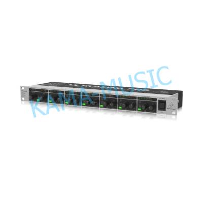 BEHRINGER MX882 V2